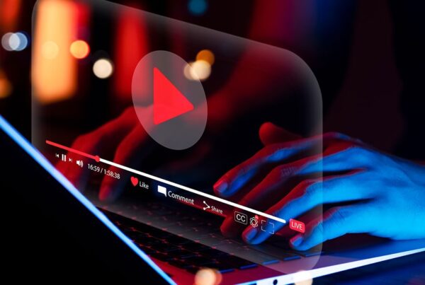 استودیو تعاملی، اجاره استودیو، پخش زنده، استودیو حرفه ای تولید محتوا، استودیو تهران ونک، برندینگ، محتوا مارکتینگ